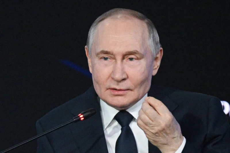 En llamada telefónica con Trump, Putin dice estar dispuesto a dialogar con Kiev