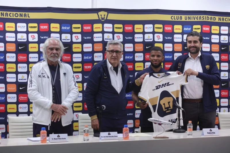 Sé que voy a ser campeón con Pumas, afirma Pedro Vite tras fichaje