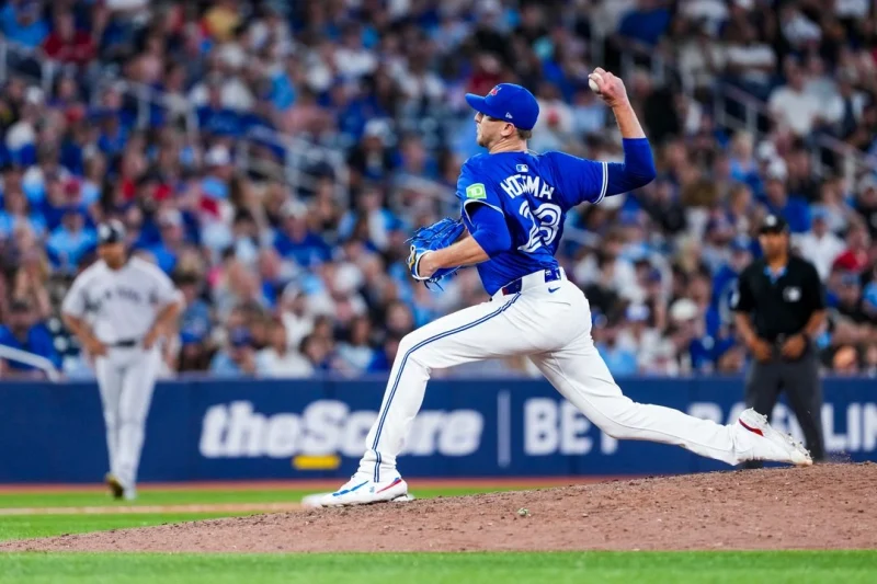 Toronto completa barrida ante Yanquis y toma el liderato de la División Este