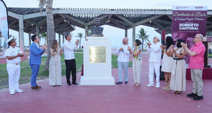 Ciudad Madero rinde homenaje a Roberto Cantoral con la develación de busto en playa Miramar