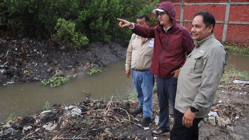 Erasmo González ordena intensificar desazolve de canales pluviales