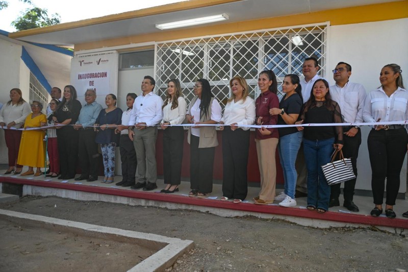 Entrega alcalde aula educativa en arranque del ciclo escolar en Victoria
