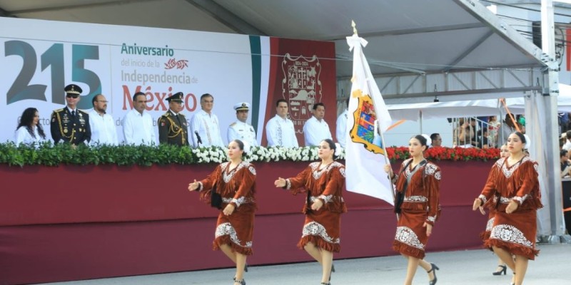 Encabeza Américo desfile cívico-militar: Tamaulipas celebra las Fiestas Patrias en paz
