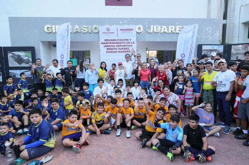 Erasmo González rehabilita espacios deportivos; Unidad “Benito Juárez” y canchas multideportivas