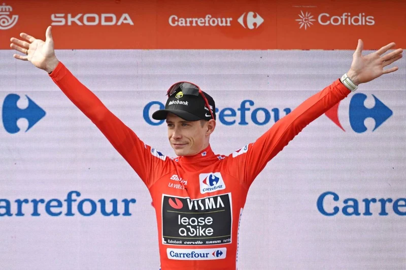 Vingegaard recupera el liderato de la Vuelta tras etapa ganada por Vine
