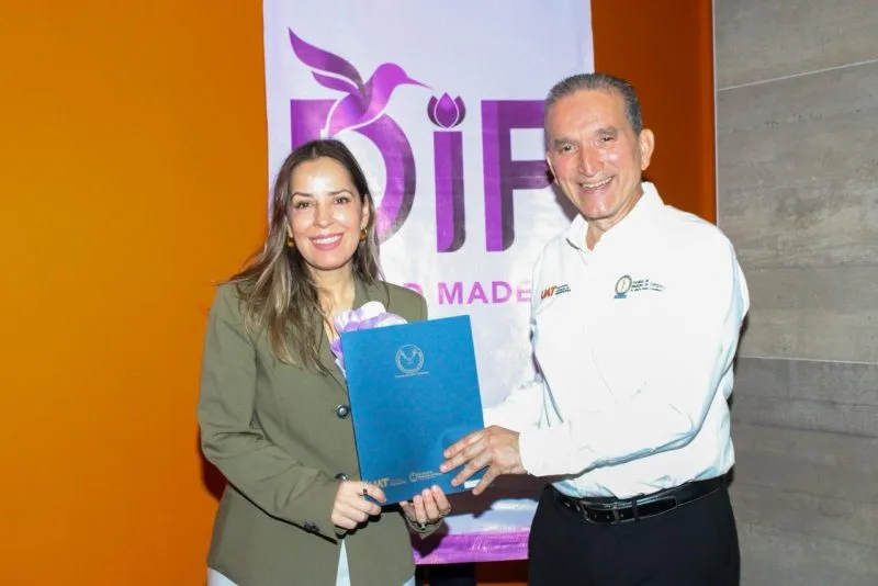 Dunia Marón firma importante convenio con la Facultad de Medicina de la UAT