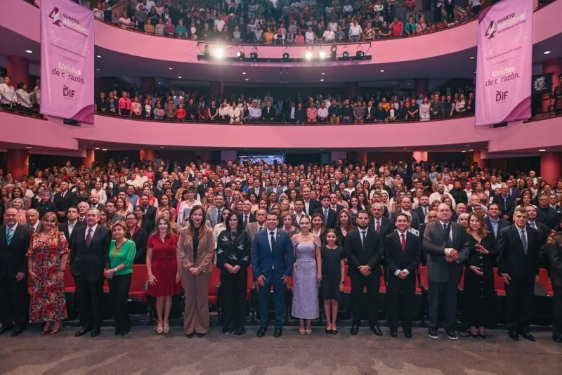 Convoca Lucy de Gattás a seguir unidos de corazón por las familias de Victoria