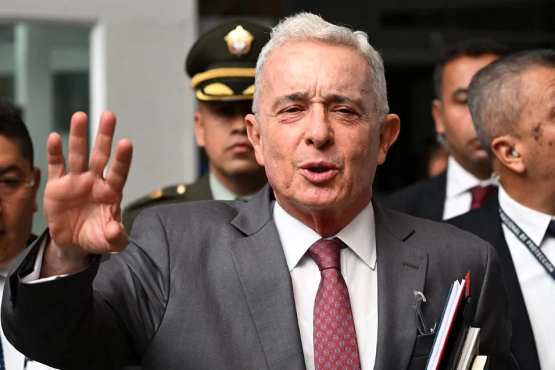 Colombia: absuelven al ex presidente Álvaro Uribe de delitos de fraude y sobornos