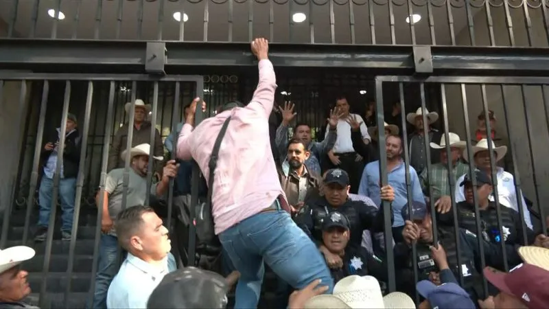 Productores de maíz exigen precio justo; anuncian protestas y rechazan oferta de 6 mil 50 pesos del gobierno