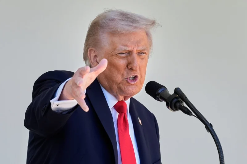 Trump exige al Departamento de Justicia que le pague 230 millones de dólares por los casos en su contra