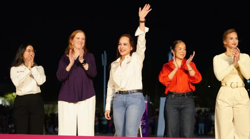 Nuevo Laredo avanza en igualdad: Carmen Lilia Canturosas inaugura la nueva Plaza de la Mujer