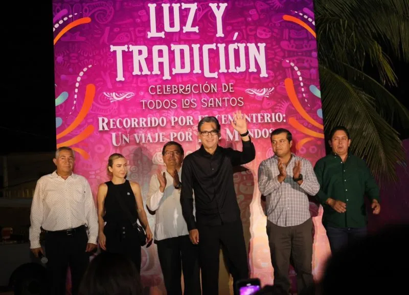 Erasmo González honra y rinde homenaje a seres queridos en Día de Muertos
