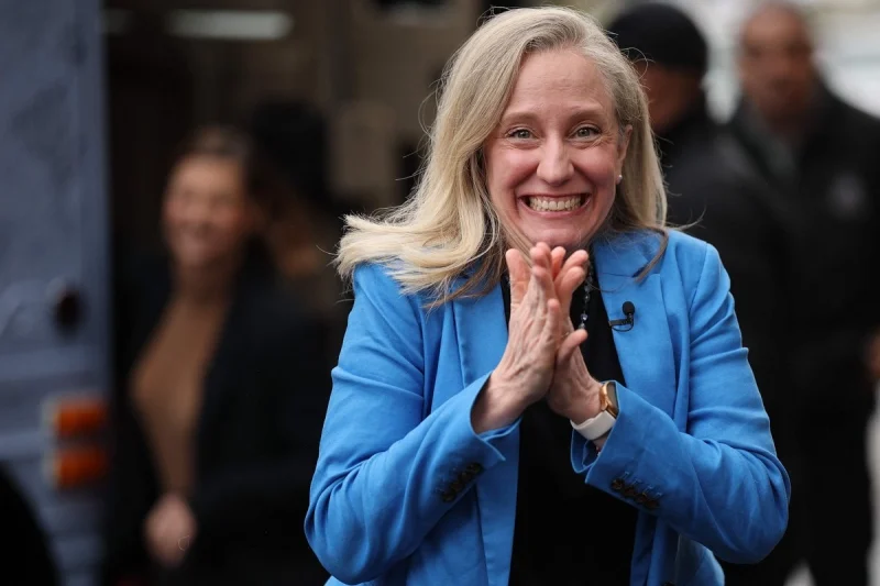La demócrata Abigail Spanberger es electa gobernadora de Virginia; primera mujer en el cargo