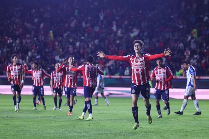 Armando ‘Hormiga’ González le da triunfo 1-0 a Chivas sobre Pachuca
