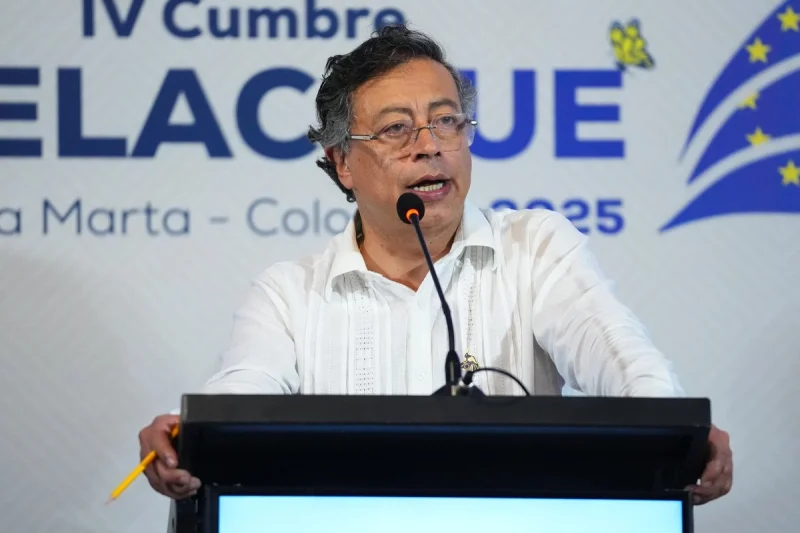 Presidente de Colombia ordena suspensión de intercambio de información de inteligencia con EU