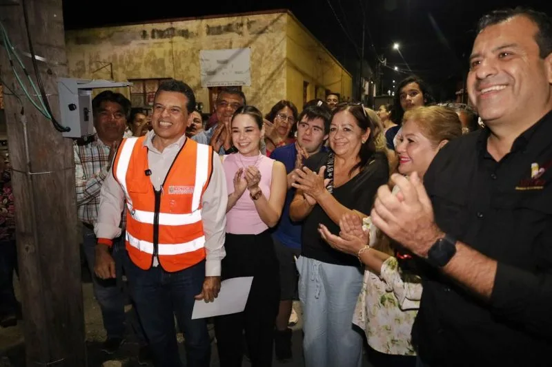 Con la instalación de 36 luminarias LED, refuerza Municipio seguridad en zona centro de Victoria