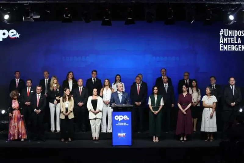 Kast presenta futuro gabinete; perfiles defensores de Pinochet generan controversia