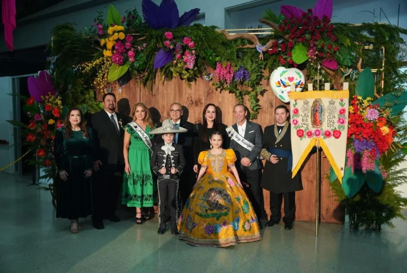 Presenta Carmen Lilia a niños que participarán en ceremonia del abrazo