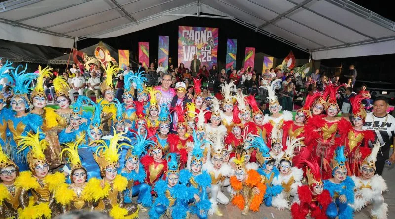 Arena y mar bañan la impresionante fiesta del Carnaval en Ciudad Madero