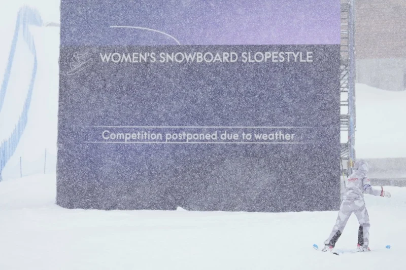 Aplazan pruebas olímpicas en snowboard y esquí acrobático por nevada