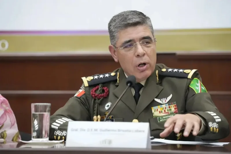 Sheinbaum presenta a Guillermo Briseño como nuevo comandante de la Guardia Nacional