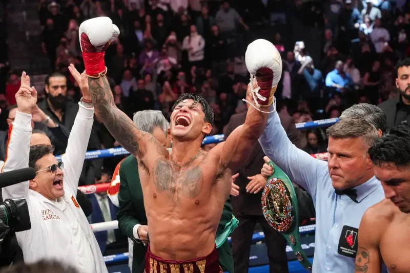 Ryan García vence a Mario Barrios y conquista título welter del CMB