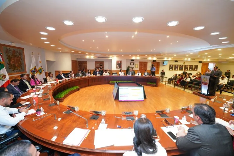 Constructores de Nuevo Laredo reconocen visión del Gobierno Municipal tras aprobación del plan Obra Pública 2026