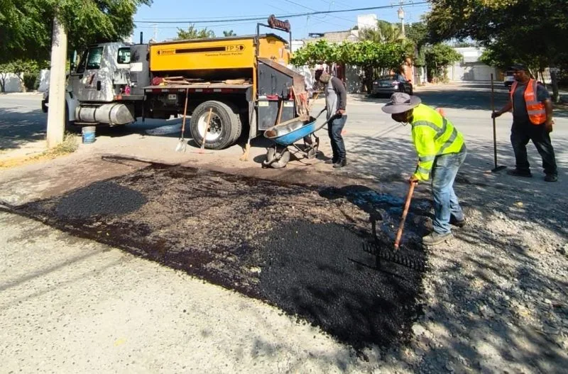 Lleva Municipio de Victoria programa de bacheo a toda la ciudad