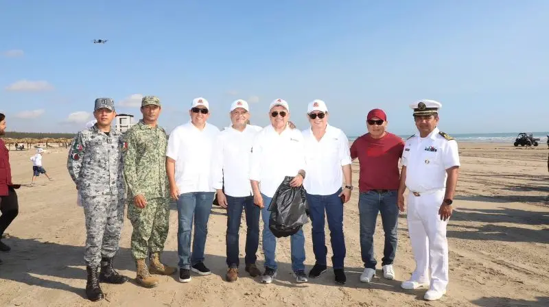 Encabeza Armando Martínez “Limpiazo 2026” en Playa Tesoro
