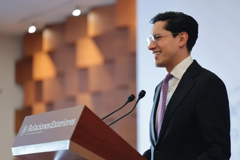 Canciller Roberto Velasco se reunirá con funcionarios de la Unión Europea