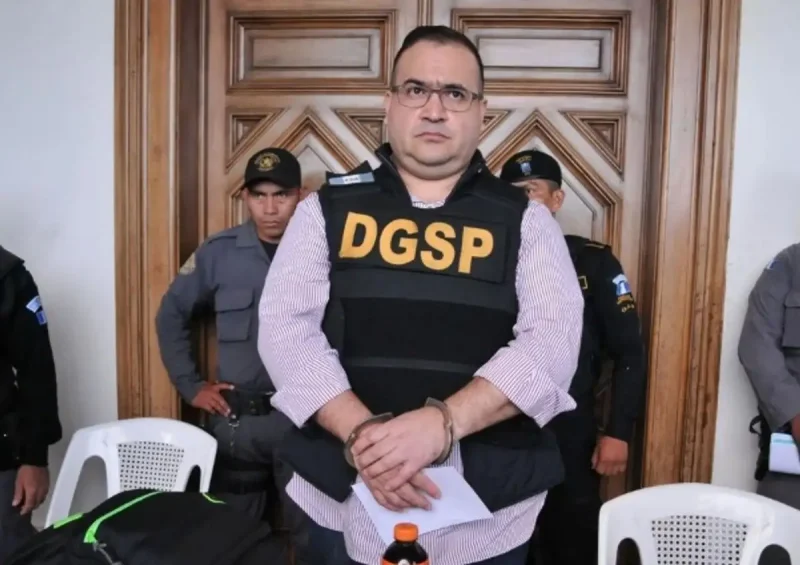 Javier Duarte concluye condena por asociación delictuosa; seguirá en prisión por otros delitos