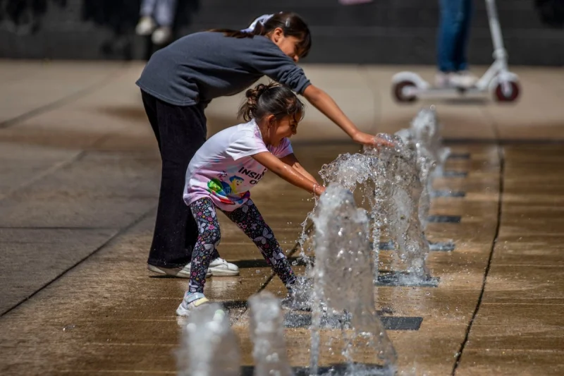 Ola de calor persistirá en al menos 17 entidades de México; prevén temperaturas de hasta 45 grados