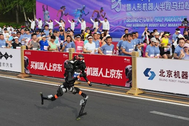 Pekín: robot supera récord humano de medio maratón