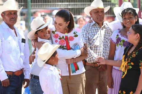 “Grandeza de México viene de sus pueblos originarios”, afirma Sheinbaum en gira por Sonora
