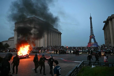 PSG, una celebración violenta: más de 200 heridos y un muerto en París