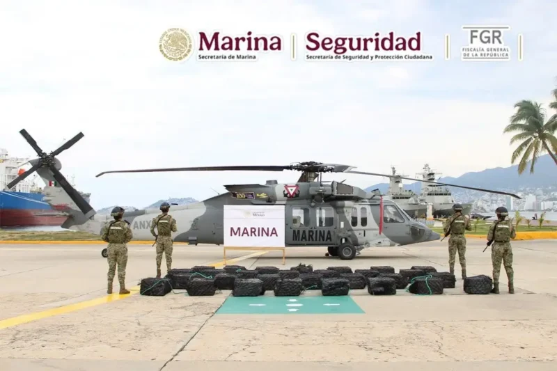 Marina asegura 1.3 toneladas de presunta cocaína en las costas de Guerrero